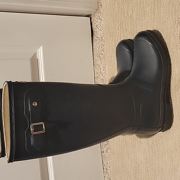 Hunter, Navy Blue, size 7 Rain Boots - Picture 3 of 6